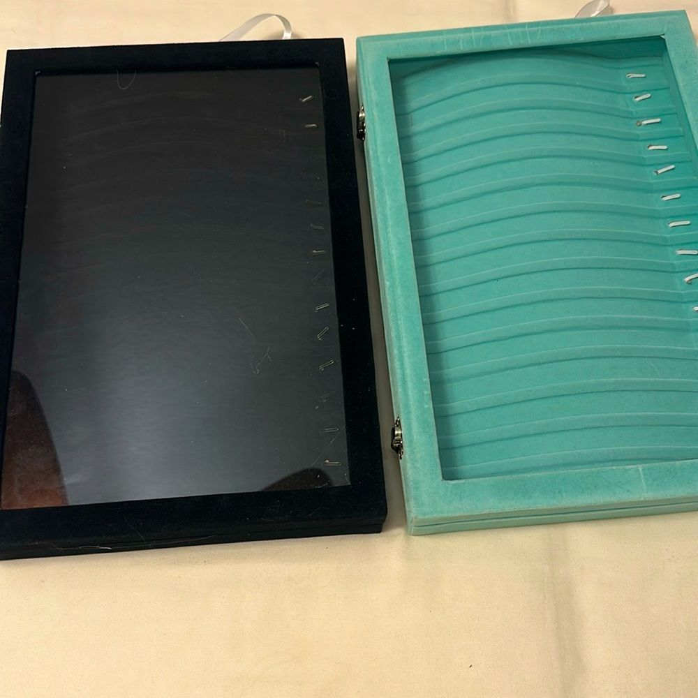 2  Necklace Organizer Boxes 15 Hooks Necklace Display Jewelry Tray EUC